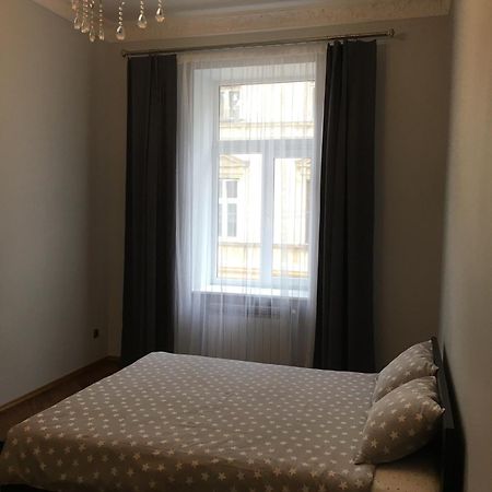 Apartment On Centre Lviv Extérieur photo