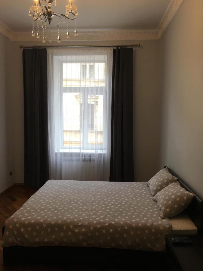 Apartment On Centre Lviv Extérieur photo