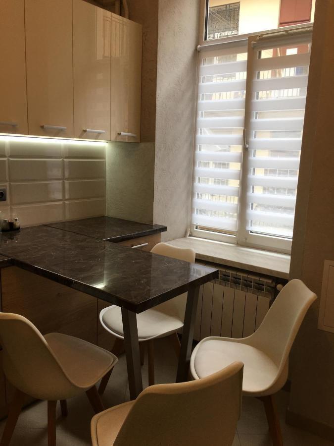 Apartment On Centre Lviv Extérieur photo