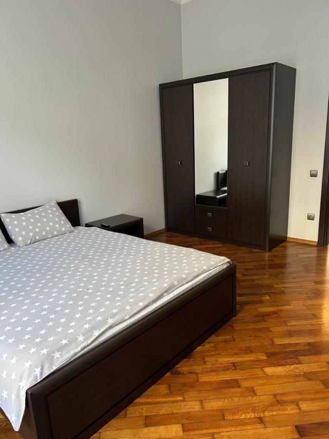 Apartment On Centre Lviv Extérieur photo